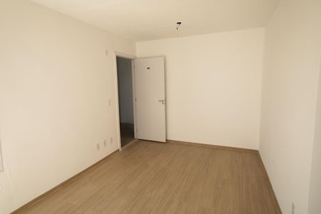 Sala de apartamento para alugar com 2 quartos, 49m² em Cosmos, Rio de Janeiro