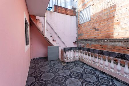 Casa à venda com 165m², 2 quartos e 2 vagas Casa à venda com 165m², 2 quartos e 2 vagasVaranda