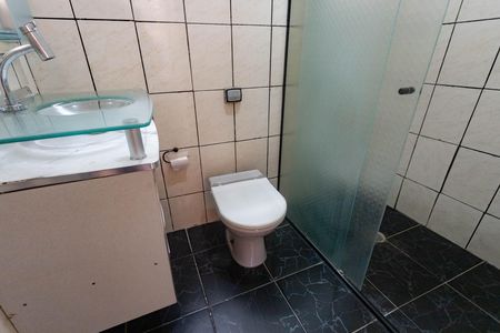 Casa à venda com 165m², 2 quartos e 2 vagas Casa à venda com 165m², 2 quartos e 2 vagasBanheiro
