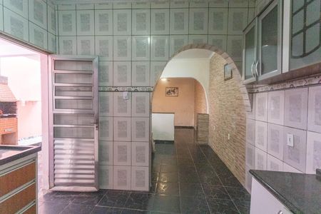 Casa à venda com 165m², 2 quartos e 2 vagas Casa à venda com 165m², 2 quartos e 2 vagasCozinha