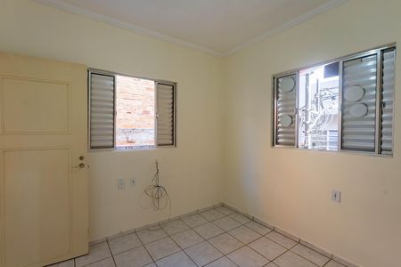 Casa à venda com 165m², 2 quartos e 2 vagas Casa à venda com 165m², 2 quartos e 2 vagasQuarto 1
