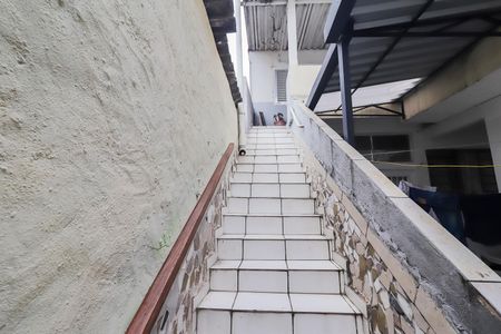 Casa para alugar com 98m², 1 quarto e sem vagaEscada
