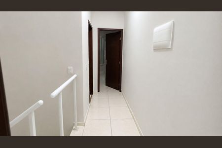 Corredor de casa para alugar com 2 quartos, 62m² em Campo Grande, Rio de Janeiro