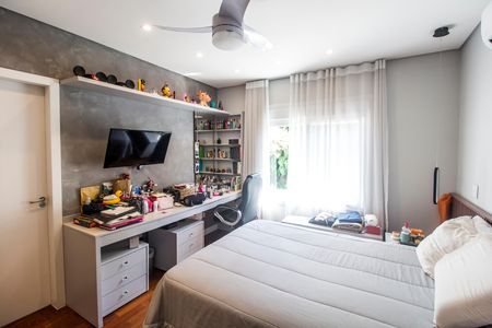 Casa de condomínio à venda com 680m², 4 quartos e 8 vagas Casa de condomínio à venda com 680m², 4 quartos e 8 vagasSuíte 3