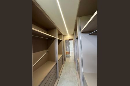 Casa para alugar com 360m², 4 quartos e 5 vagas