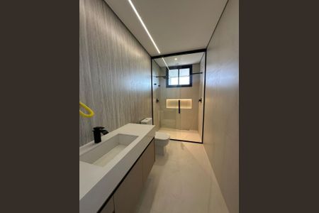 Casa para alugar com 360m², 4 quartos e 5 vagas