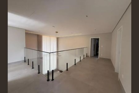 Casa para alugar com 360m², 4 quartos e 5 vagas