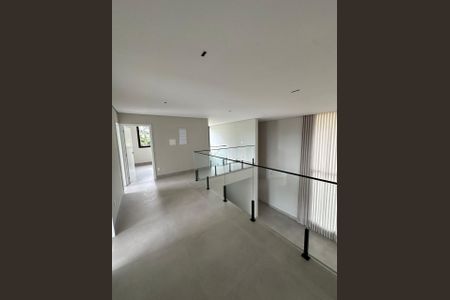 Casa para alugar com 360m², 4 quartos e 5 vagas