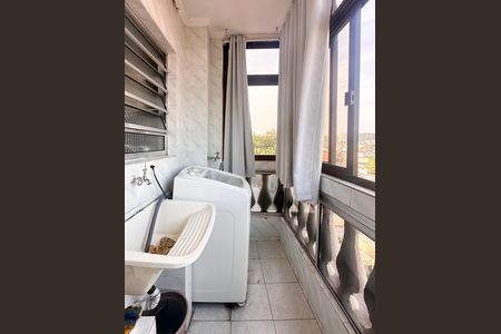 Apartamento para alugar com 81m², 2 quartos e 1 vagaSacada e Área de Serviço 