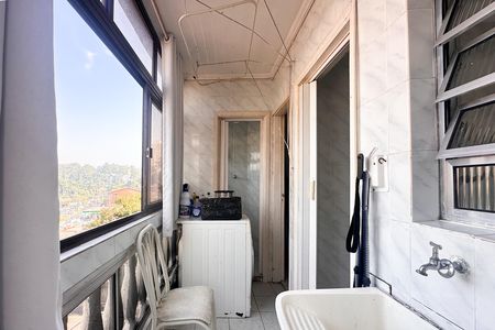 Apartamento para alugar com 81m², 2 quartos e 1 vagaSacada e Área de Serviço 