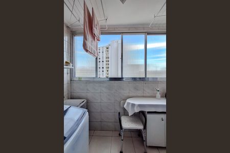 Apartamento à venda com 70m², 2 quartos e 1 vagaÁrea de Serviço