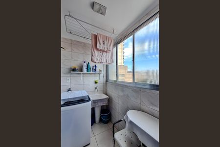 Apartamento à venda com 70m², 2 quartos e 1 vagaÁrea de Serviço