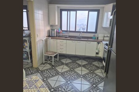 Apartamento à venda com 148m², 4 quartos e 2 vagasFoto 02