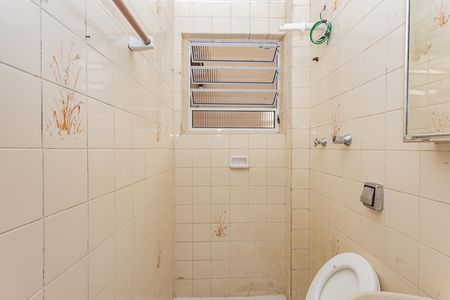 Banheiro de casa para alugar com 1 quarto, 35m² em Vila Brasilina, São Paulo