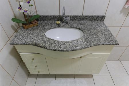 Casa para alugar com 166m², 3 quartos e 3 vagasBanheiro