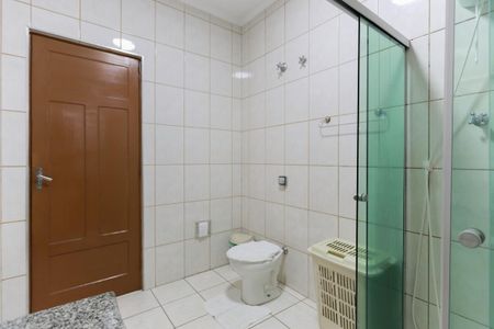 Casa para alugar com 166m², 3 quartos e 3 vagasBanheiro