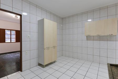 Casa para alugar com 166m², 3 quartos e 3 vagasCozinha