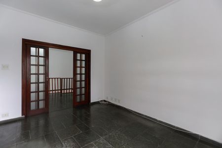 Casa para alugar com 166m², 3 quartos e 3 vagasSala