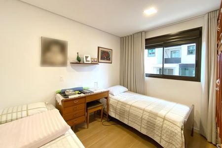 Apartamento à venda com 120m², 4 quartos e 2 vagas Apartamento à venda com 120m², 4 quartos e 2 vagasQuarto 2