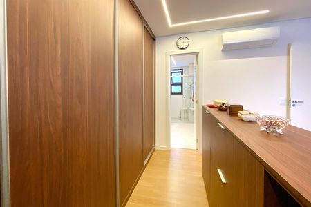 Apartamento à venda com 120m², 4 quartos e 2 vagas Apartamento à venda com 120m², 4 quartos e 2 vagasSuite 1
