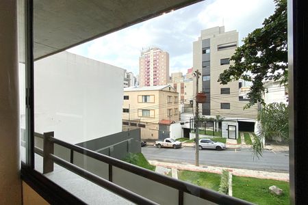 Apartamento à venda com 120m², 4 quartos e 2 vagas Apartamento à venda com 120m², 4 quartos e 2 vagasVista