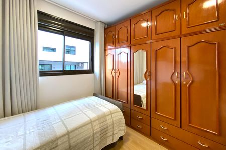 Apartamento à venda com 120m², 4 quartos e 2 vagas Apartamento à venda com 120m², 4 quartos e 2 vagasQuarto 2