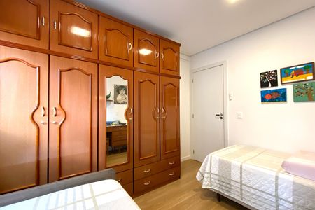 Apartamento à venda com 120m², 4 quartos e 2 vagas Apartamento à venda com 120m², 4 quartos e 2 vagasQuarto 2