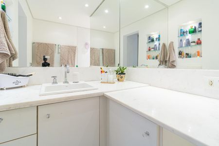 Apartamento à venda com 105m², 3 quartos e 1 vagaBanheiro da Suíte