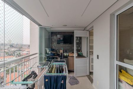 Apartamento à venda com 69m², 2 quartos e 1 vaga Apartamento à venda com 69m², 2 quartos e 1 vagaVaranda