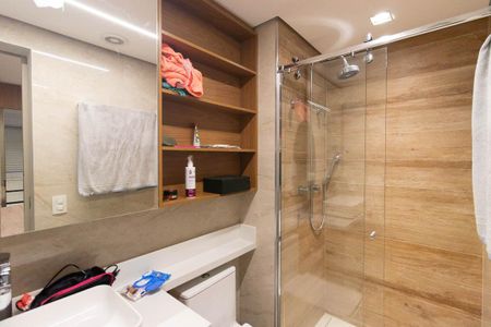 Apartamento à venda com 69m², 2 quartos e 1 vaga Apartamento à venda com 69m², 2 quartos e 1 vagaBanheiro da Suíte