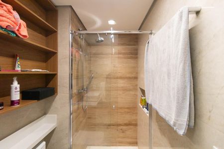 Apartamento à venda com 69m², 2 quartos e 1 vaga Apartamento à venda com 69m², 2 quartos e 1 vagaBanheiro da Suíte