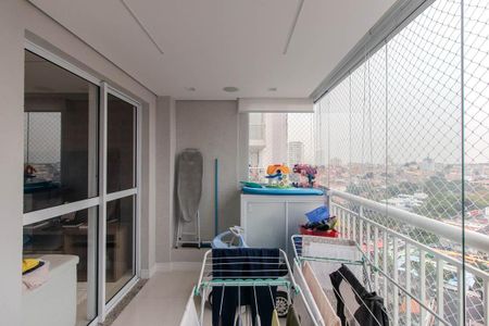 Apartamento à venda com 69m², 2 quartos e 1 vaga Apartamento à venda com 69m², 2 quartos e 1 vagaVaranda