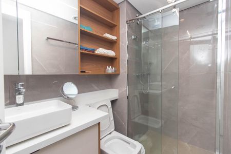 Apartamento à venda com 69m², 2 quartos e 1 vaga Apartamento à venda com 69m², 2 quartos e 1 vagaBanheiro Social