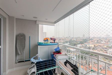 Apartamento à venda com 69m², 2 quartos e 1 vaga Apartamento à venda com 69m², 2 quartos e 1 vagaVaranda
