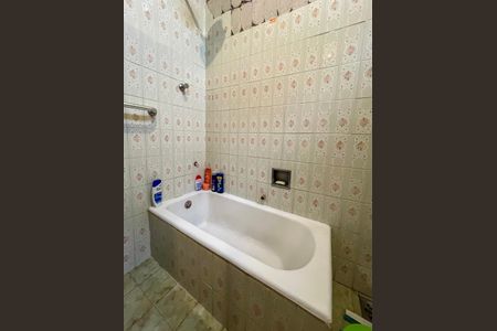 Banheiro de casa à venda com 2 quartos, 90m² em Vila Gumercindo, São Paulo