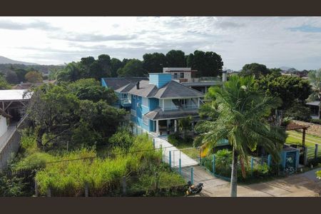 Casa para alugar com 220m², 5 quartos e 4 vagas