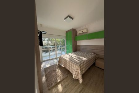 Quarto de casa para alugar com 5 quartos, 220m² em Barra da Lagoa, Florianópolis