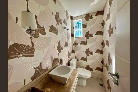 Casa para alugar com 220m², 5 quartos e 4 vagas