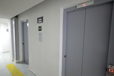 Apartamento para alugar com 32m², 2 quartos e 1 vagaElevador