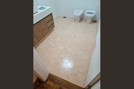 Apartamento à venda com 99m², 2 quartos e 1 vagaBanheiro