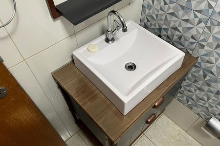 Apartamento para alugar com 65m², 2 quartos e 1 vaga Apartamento para alugar com 65m², 2 quartos e 1 vagaBanheiro
