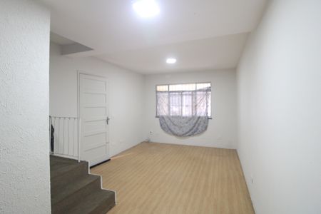 Sala de casa à venda com 3 quartos, 100m² em Jordanópolis, São Paulo