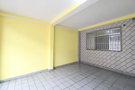 Garagem de casa à venda com 3 quartos, 120m² em Jordanópolis, São Paulo