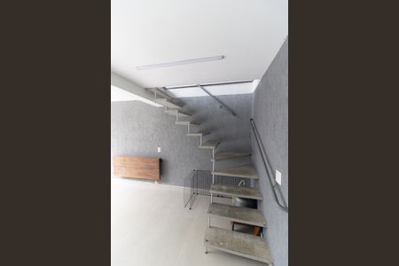 Casa à venda com 400m², 5 quartos e 5 vagasEscada