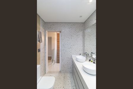 Casa à venda com 400m², 5 quartos e 5 vagasBanheiro Social 