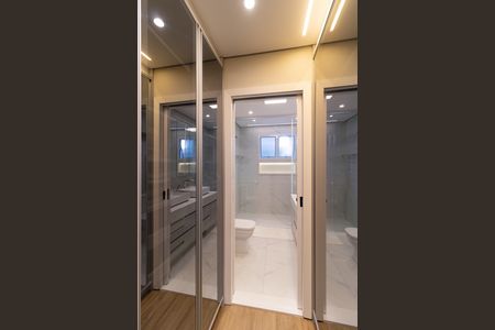 Casa à venda com 400m², 5 quartos e 5 vagasCloset da Suíte 1