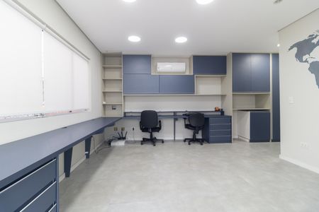 Casa à venda com 400m², 5 quartos e 5 vagasEscritório 