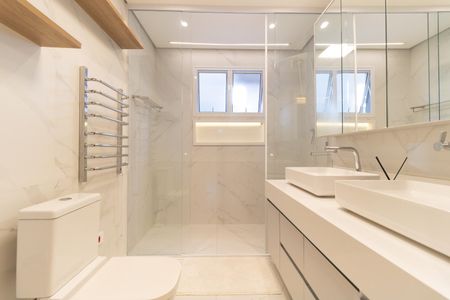 Casa à venda com 400m², 5 quartos e 5 vagasBanheiro da Suíte 1