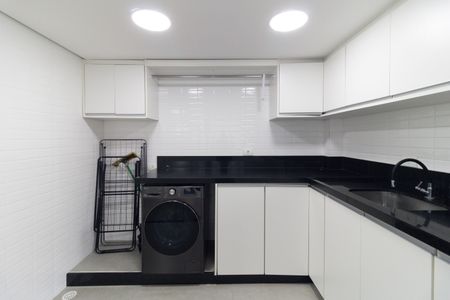 Casa à venda com 400m², 5 quartos e 5 vagasLavanderia