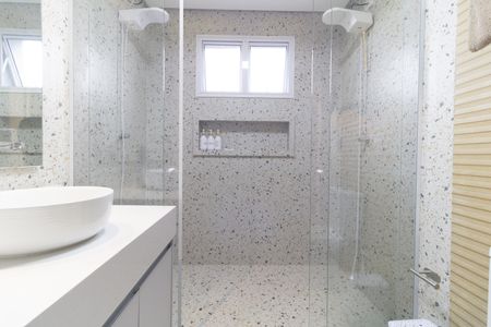 Casa à venda com 400m², 5 quartos e 5 vagasBanheiro Social 